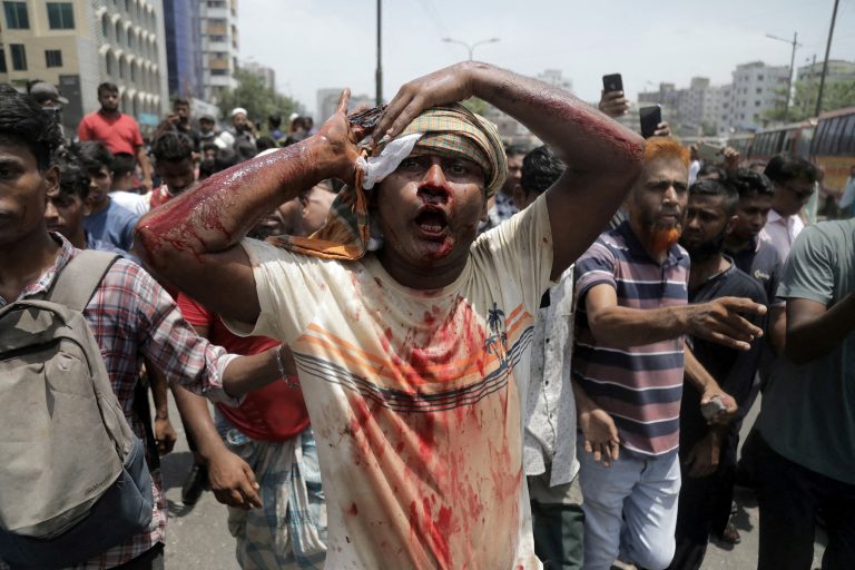 2024-07-18t131922z-1838689420-rc2hx8amznsn-rtrmadp-3-bangladesh-protests.jpg