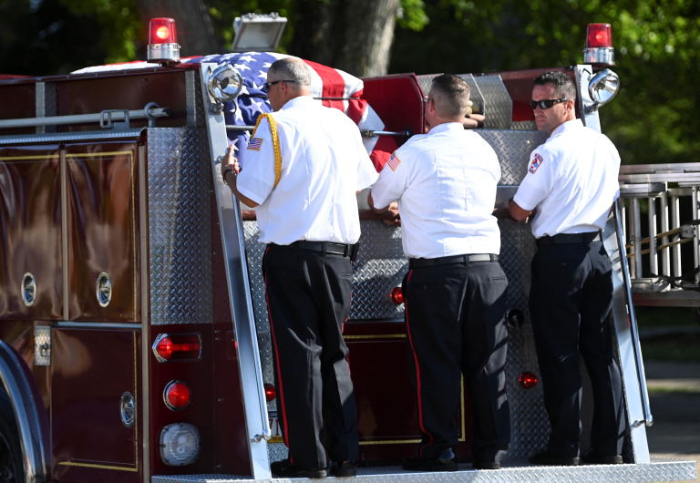 2024-07-19t131109z-1428378393-rc2cy8a94hkd-rtrmadp-3-usa-election-trump-funeral.jpg