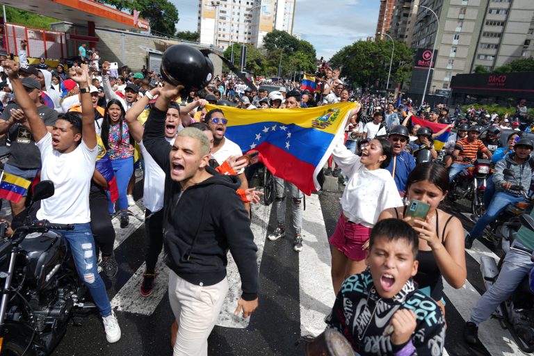 2024-07-29t195108z-1796619947-rc2759awrsr3-rtrmadp-3-venezuela-election.jpg