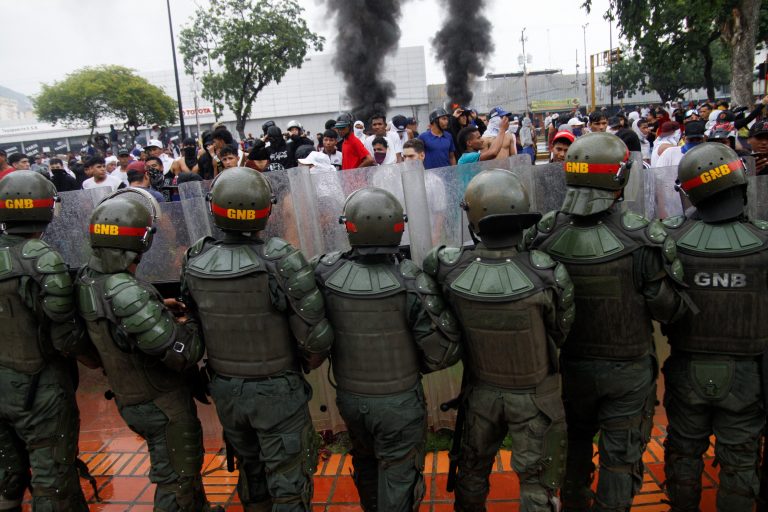 2024-07-29t202739z-2038712557-rc2r49au7pwd-rtrmadp-3-venezuela-election.jpg
