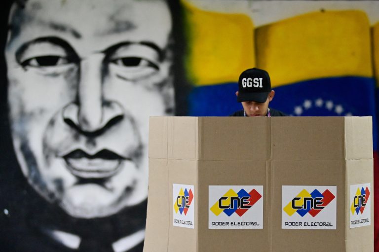 2024-07-28t120024z-1988662975-rc2a49aiagxa-rtrmadp-3-venezuela-election.jpg