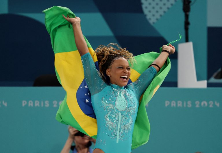 2024-08-05t133655z-1788013178-up1ek8511thh6-rtrmadp-3-olympics-2024-artisticgymnastics.jpg