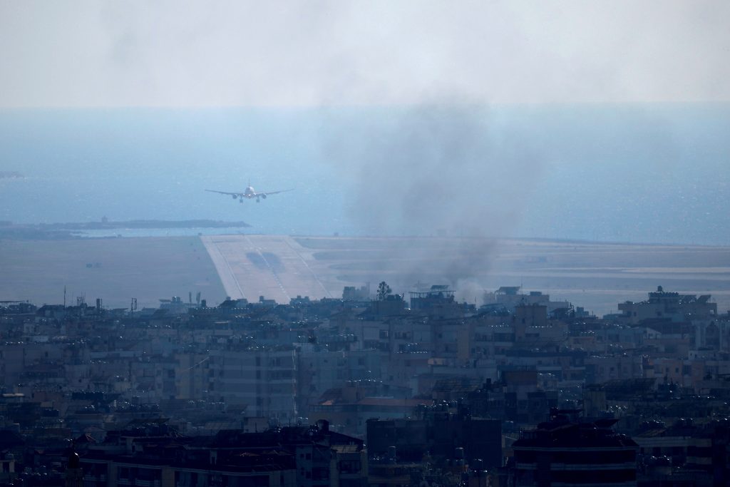 2024-10-05t130621z-605292796-rc2deaagp33f-rtrmadp-3-israel-palestinians-lebanon-strike.jpg