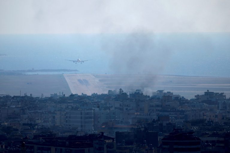 2024-10-05t130621z-605292796-rc2deaagp33f-rtrmadp-3-israel-palestinians-lebanon-strike.jpg