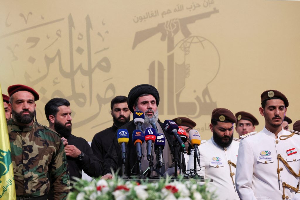 2024-10-08t133207z-59173888-rc2bo8ak5qb7-rtrmadp-3-israel-palestinians-lebanon-hezbollah.jpg