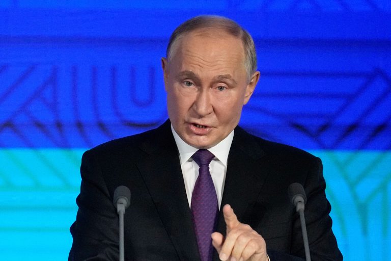 2024-10-18t102210z-1814195341-rc2xmaajlsy2-rtrmadp-3-russia-brics-putin-growth.jpg
