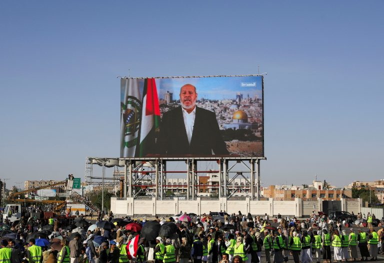 2024-10-18t131313z-2119184188-rc21naabls8r-rtrmadp-3-israel-palestinians-protests-yemen.jpg