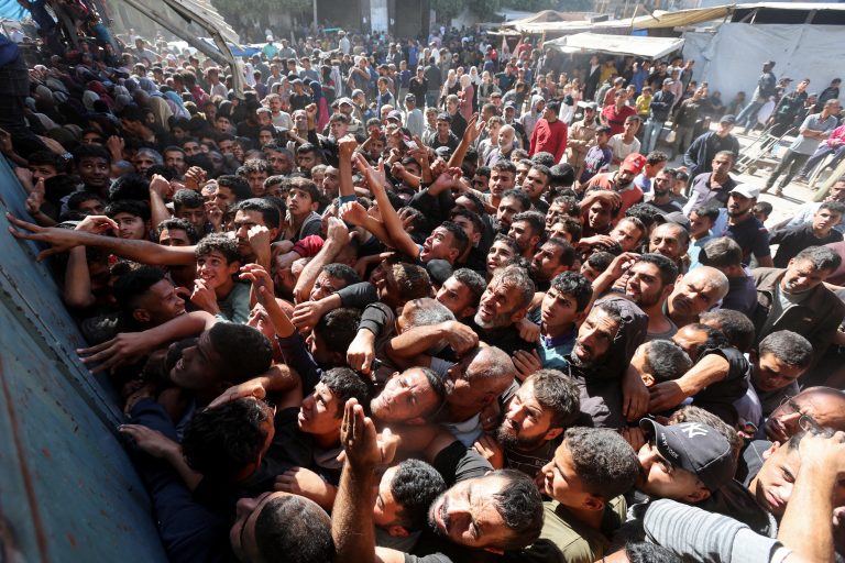 2024-10-24t101000z-753689820-rc2vqaactyea-rtrmadp-3-israel-palestinians-gaza-food.jpg