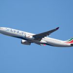 2048px-srilankan-airlines-airbus-a330-300-4r-alm-nrt-23975360469-.jpg