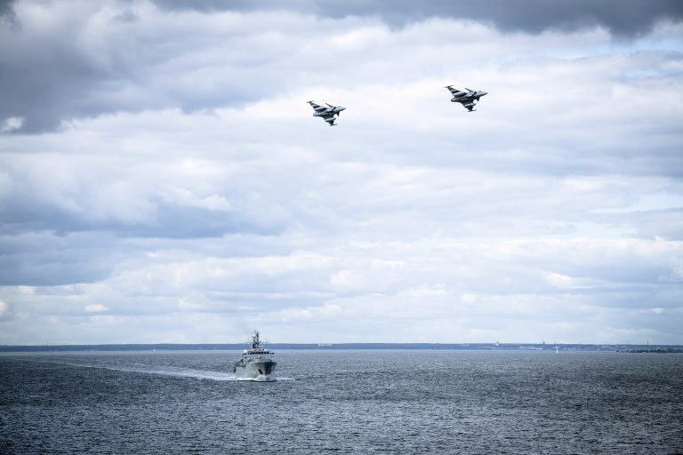 ap24023438095271.jpg