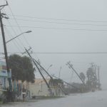 furacao-milton-tres-utility-poles-downed-by-strong-wind-gusts-are-seen-as-hurricane-milton-approaches-fort-myers-re-max-sushine-.jpg