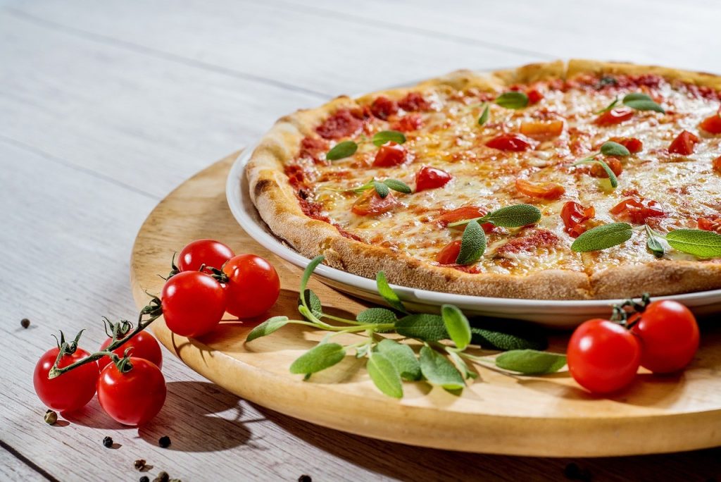 pizza-g2c596cab7-1280.jpg