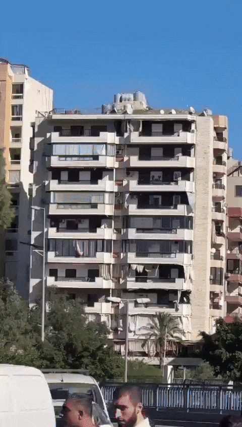 video-beirute-ezgif-3-8745b0c9ff.gif