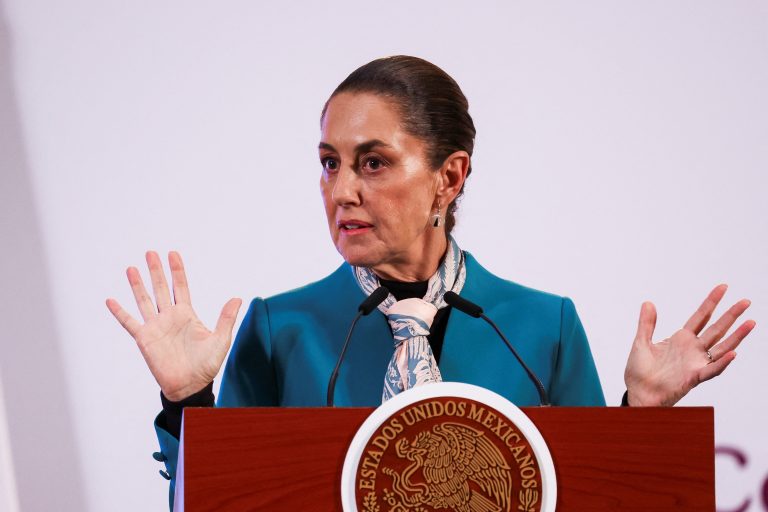 2024-11-06t142910z-1826590334-rc2jzaakjvqp-rtrmadp-3-usa-election-mexico-reaction.jpg