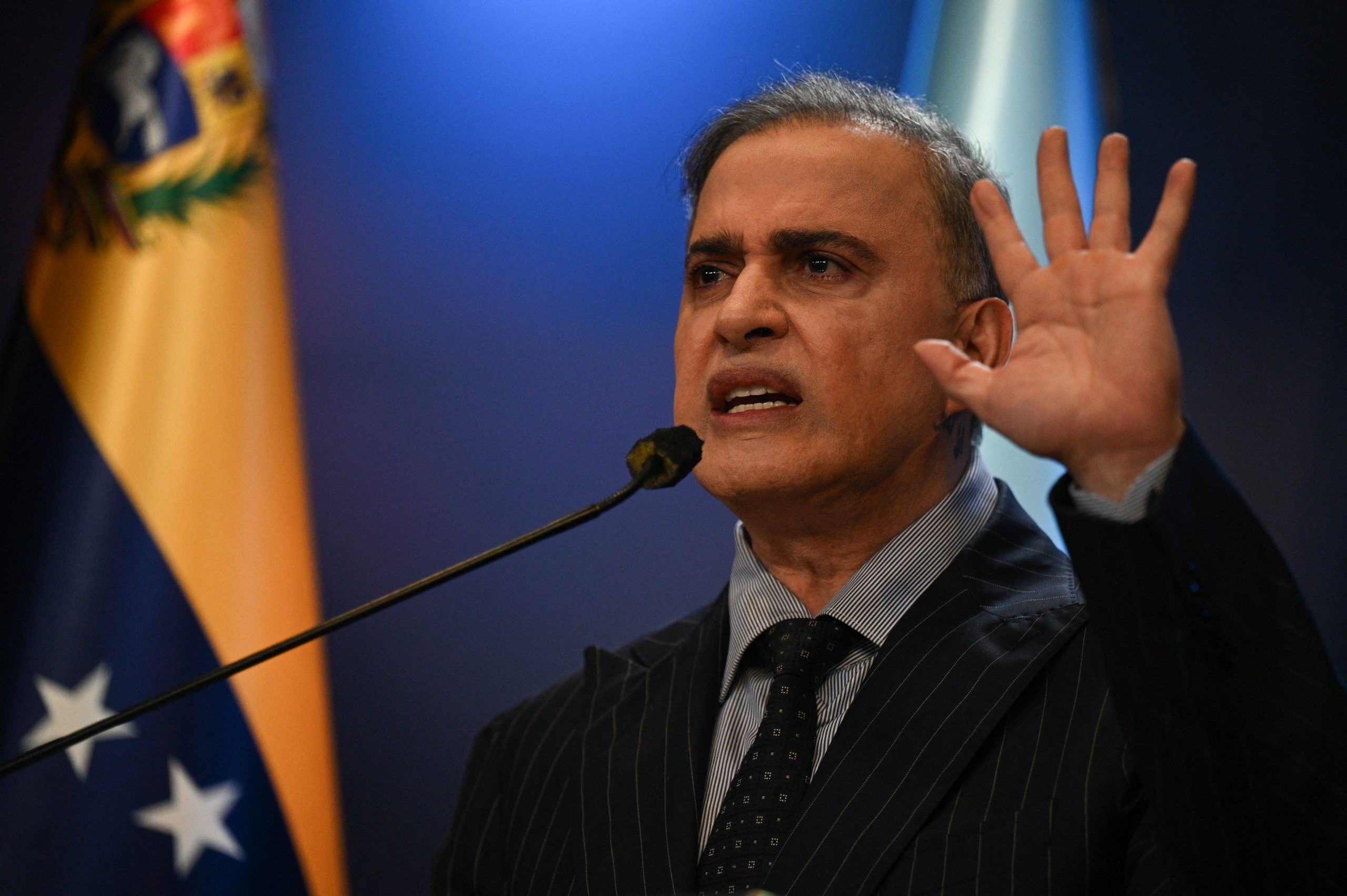 Chefe do MP da Venezuela defende eleição que deu vitória a Maduro e anuncia investigação contra líder da oposição
