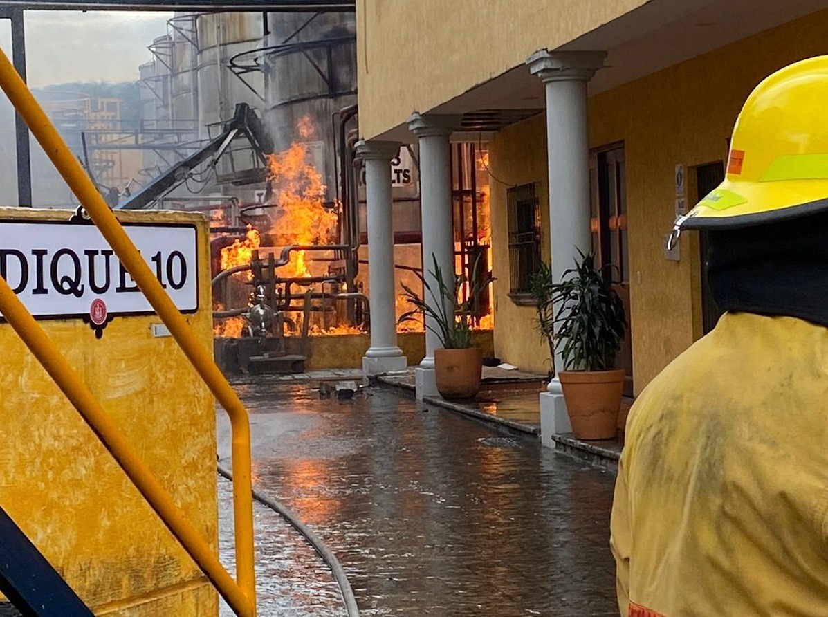 Explosão em fábrica de tequila deixa 5 mortos no México