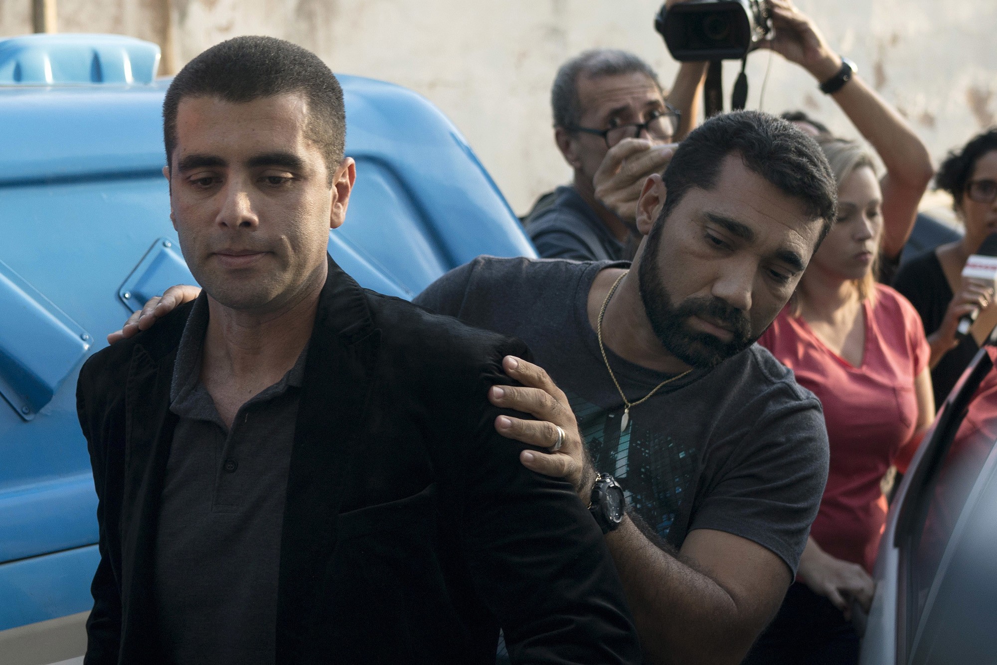 Paciente do Dr. Bumbum no Rio faz cirurgia para corrigir procedimento e relata ameaças