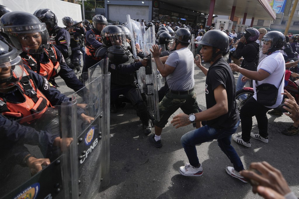 Ministério Público da Venezuela ameaça de prisão quem fizer protestos violentos ou contestar resultado da eleição