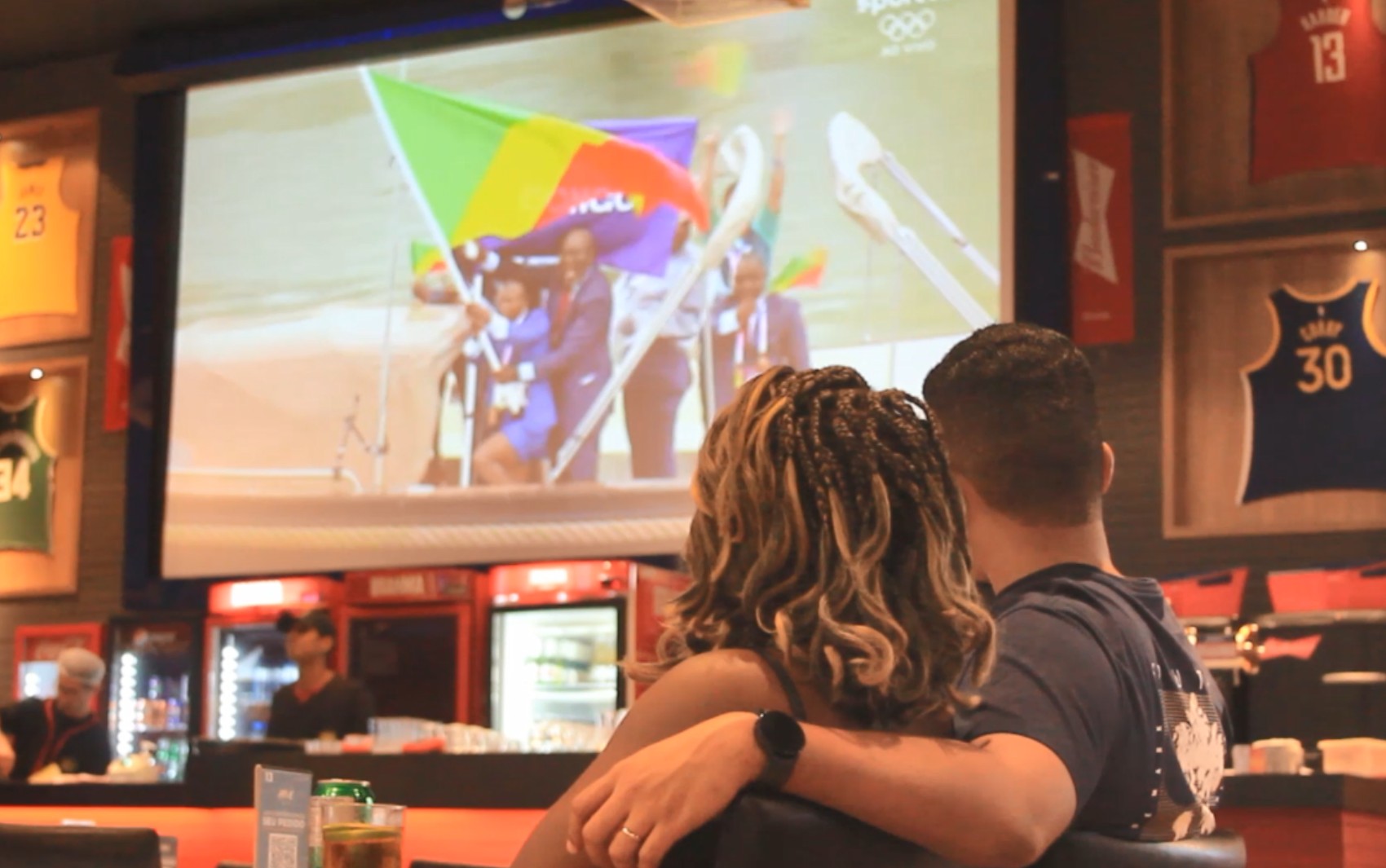 Decoração, transmissão dos jogos e promoções: confira onde assistir as Olimpíadas de Paris em Salvador