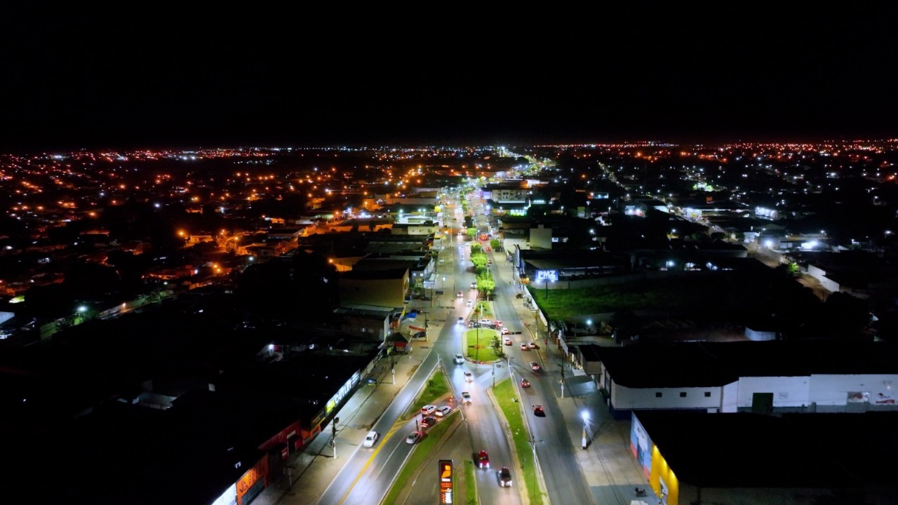 “Várzea Grande Brilha com Modernidade: Kalil Barakat Troca Todas as Lâmpadas por LED e Garante Mais Segurança e Economia”
