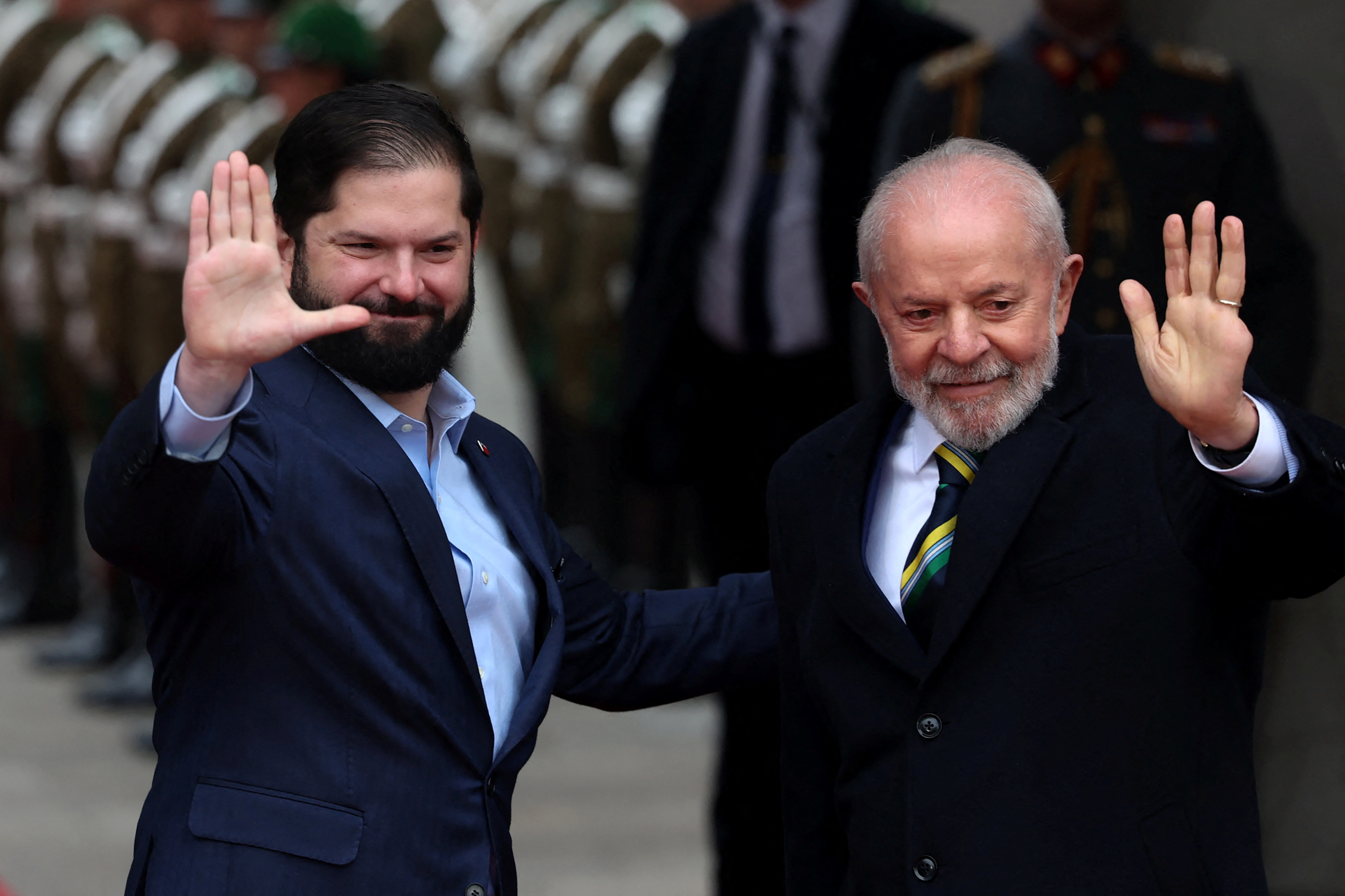 No Chile, Lula pede transparência e respeito à soberania popular na eleição da Venezuela; Boric opta por não comentar o caso
