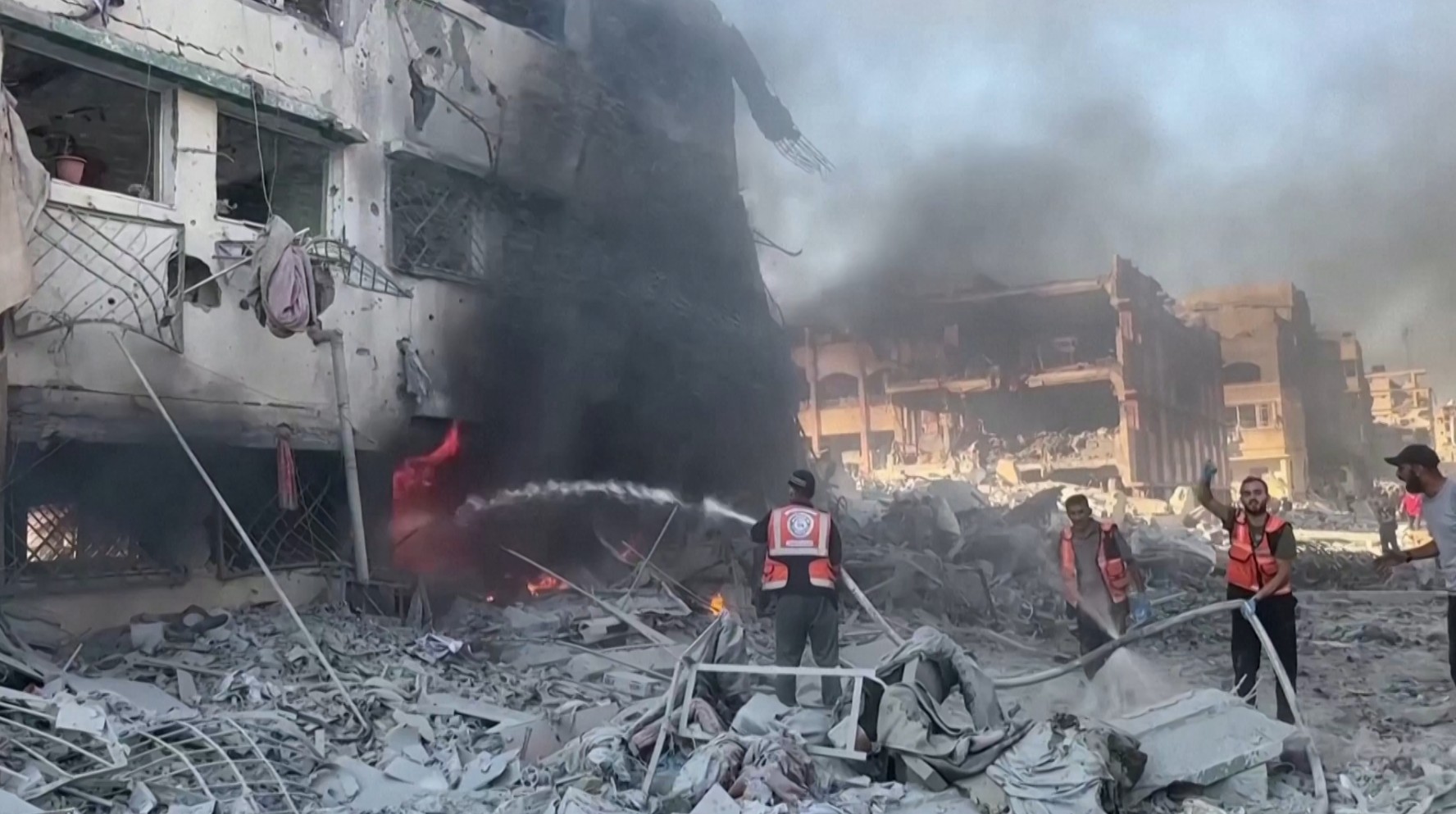 Ataque israelense a duas escolas em Gaza deixa 30 mortos