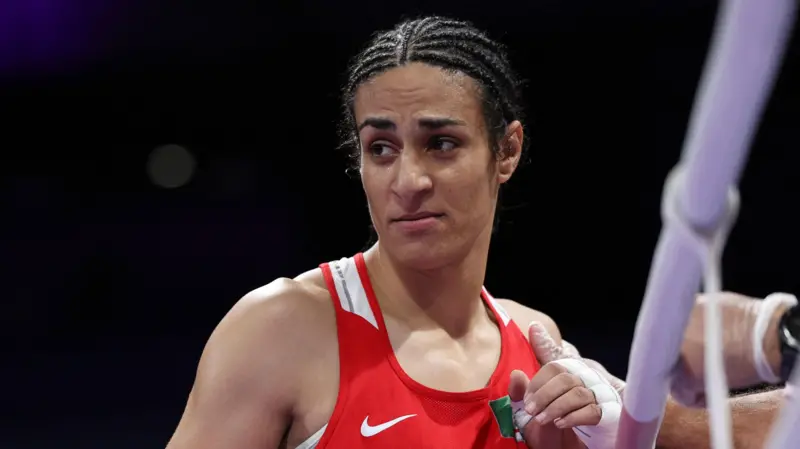 Imane Khelif: a polêmica luta de boxe de 46 segundos entre argelina e italiana na Olimpíada