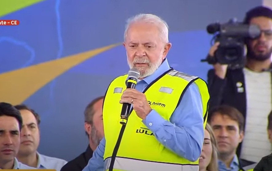 No Ceará, Lula avisa plateia sobre ouro de Bia Souza no judô e defende programa Bolsa Atleta