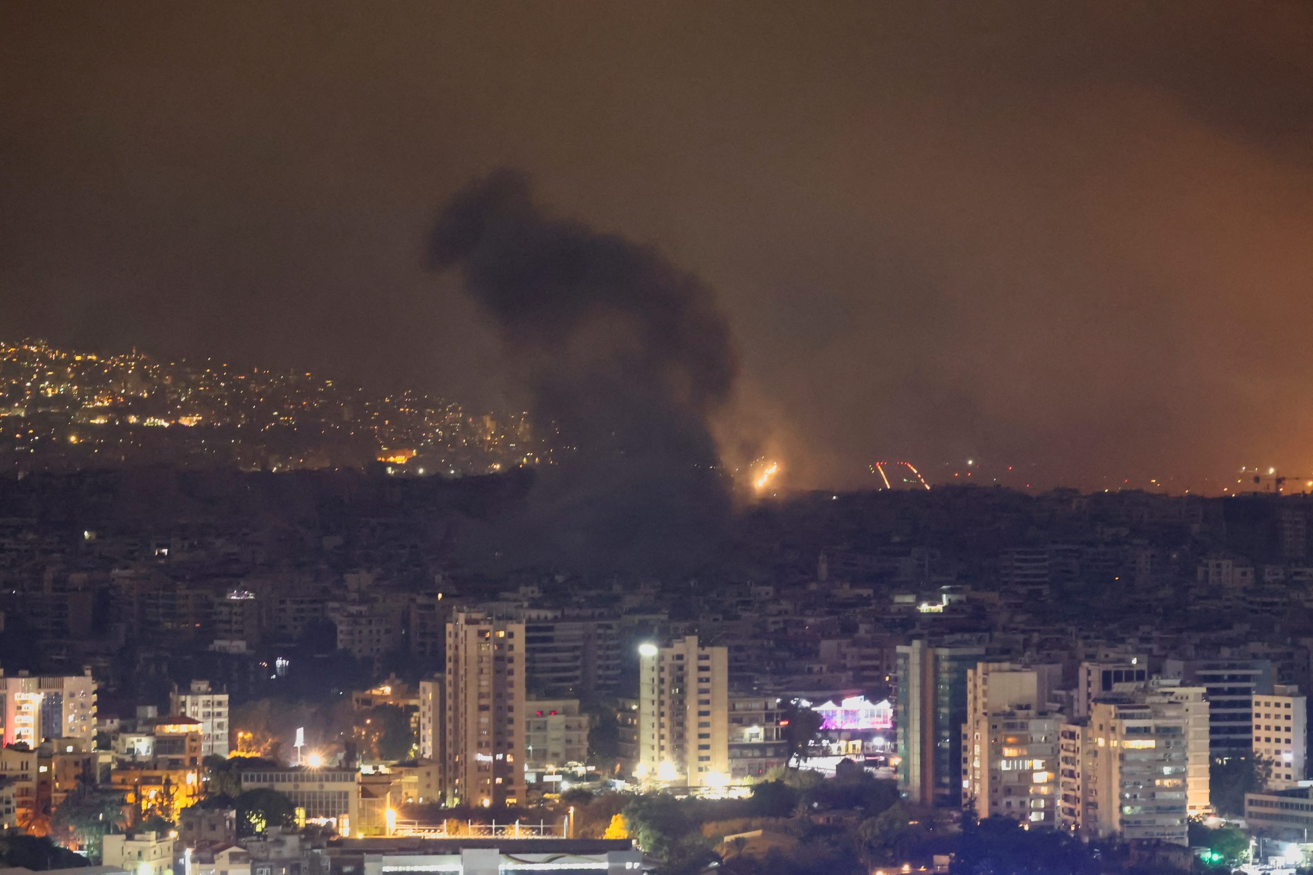 Israel diz ter matado chefe do QG do Hezbollah em Beirute; mortes no Líbano passam de 2 mil