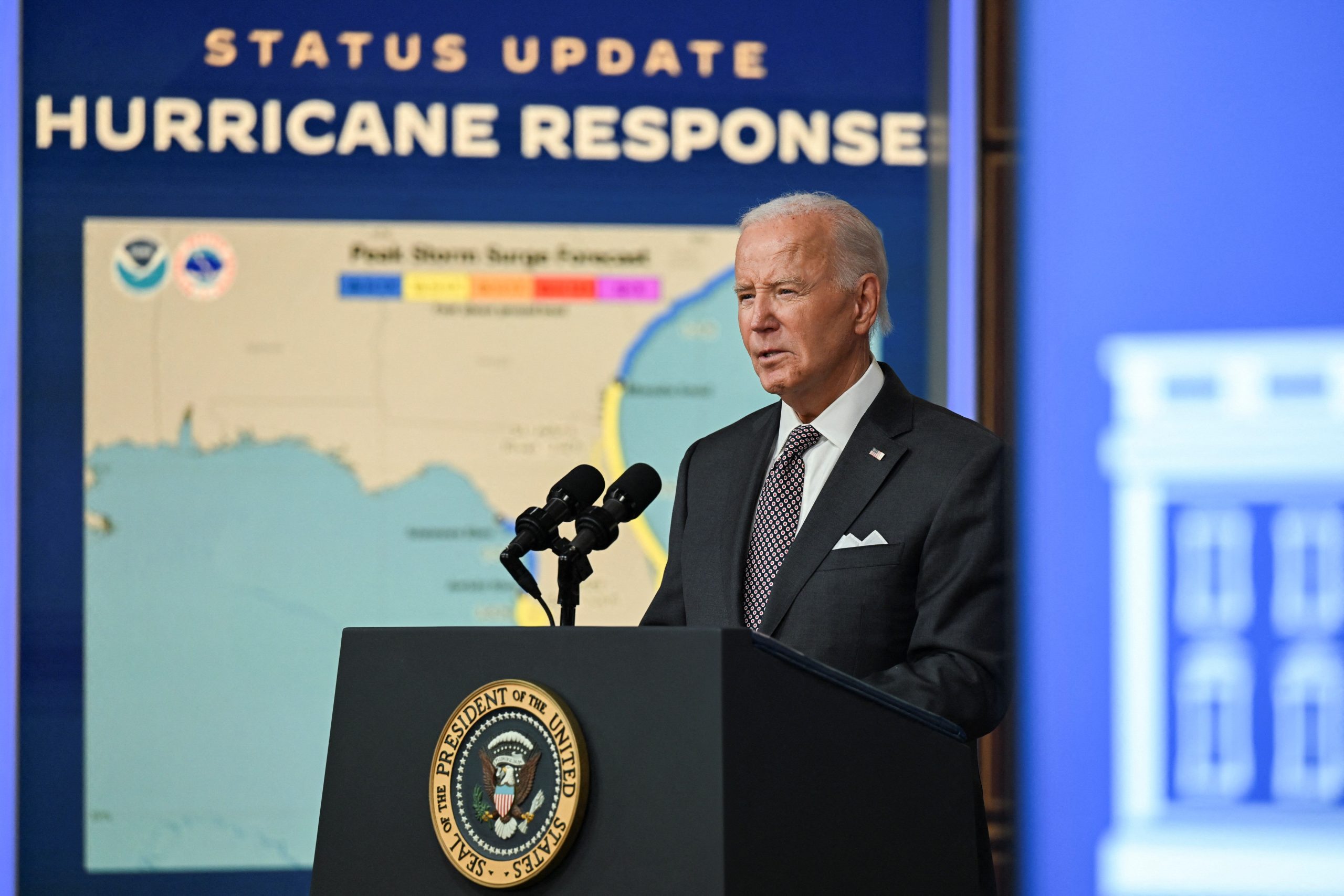 ‘Arrume o que fazer’, diz Biden a Trump após críticas à gestão do governo sobre furacões