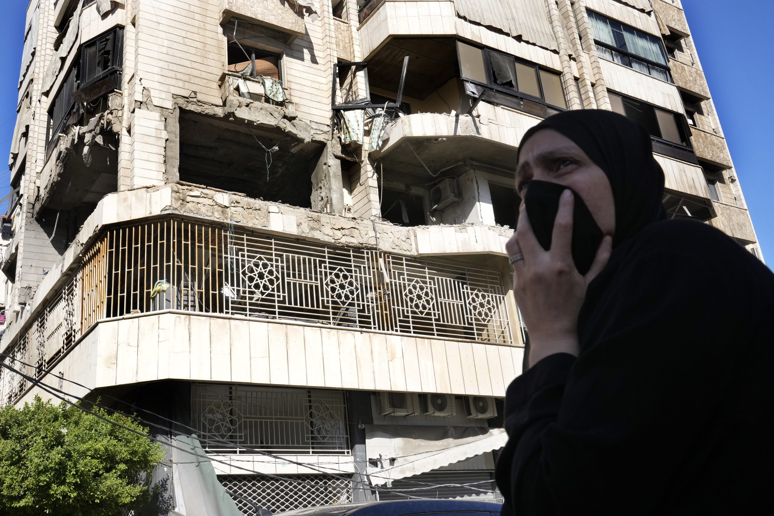 Bombardeios israelenses em Beirute deixam rastro de destruição; veja VÍDEO e FOTOS
