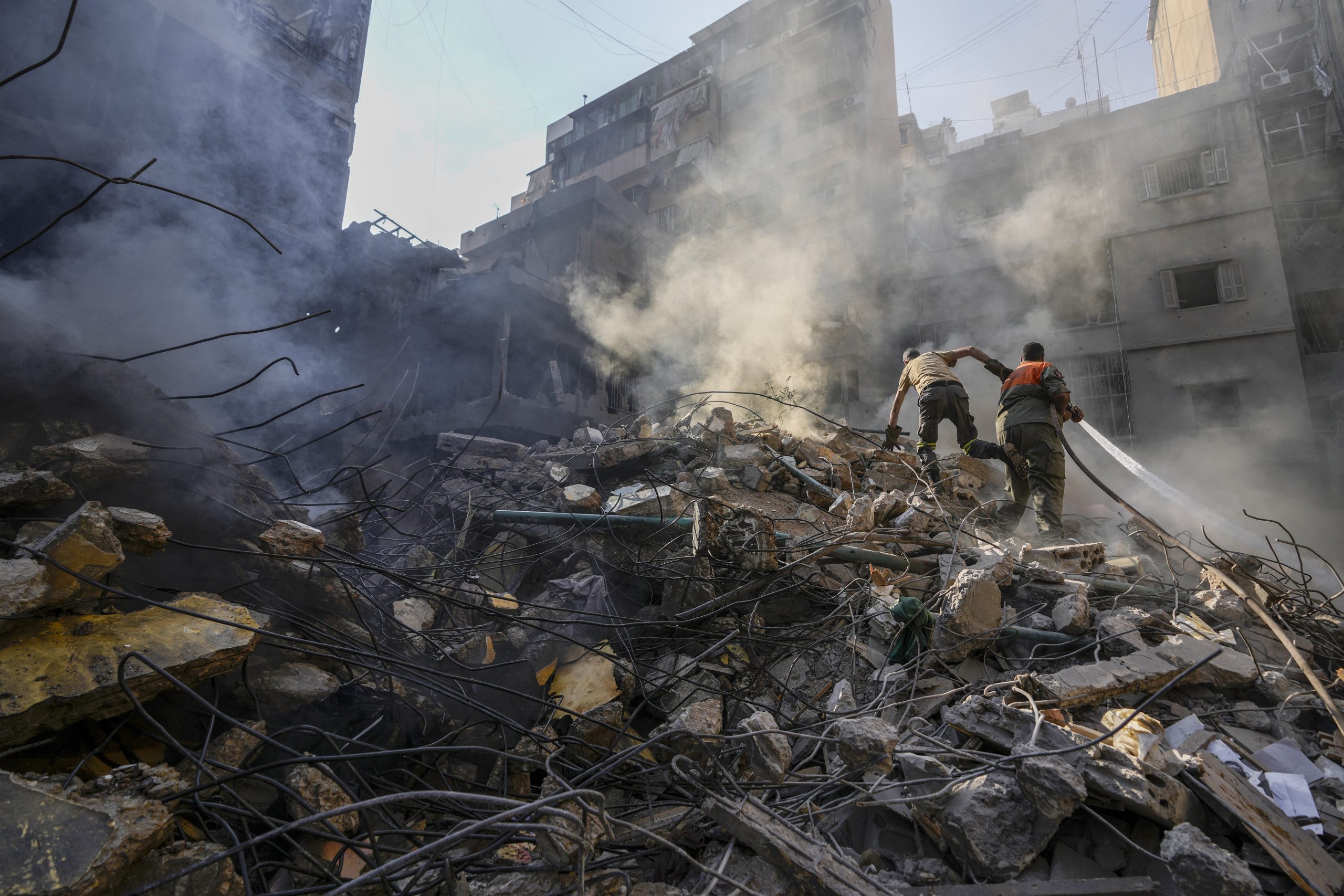 Bombardeios israelenses no Líbano deixam vítimas e Yom Kippur é celebrado em Israel sob ataques do Hezbollah