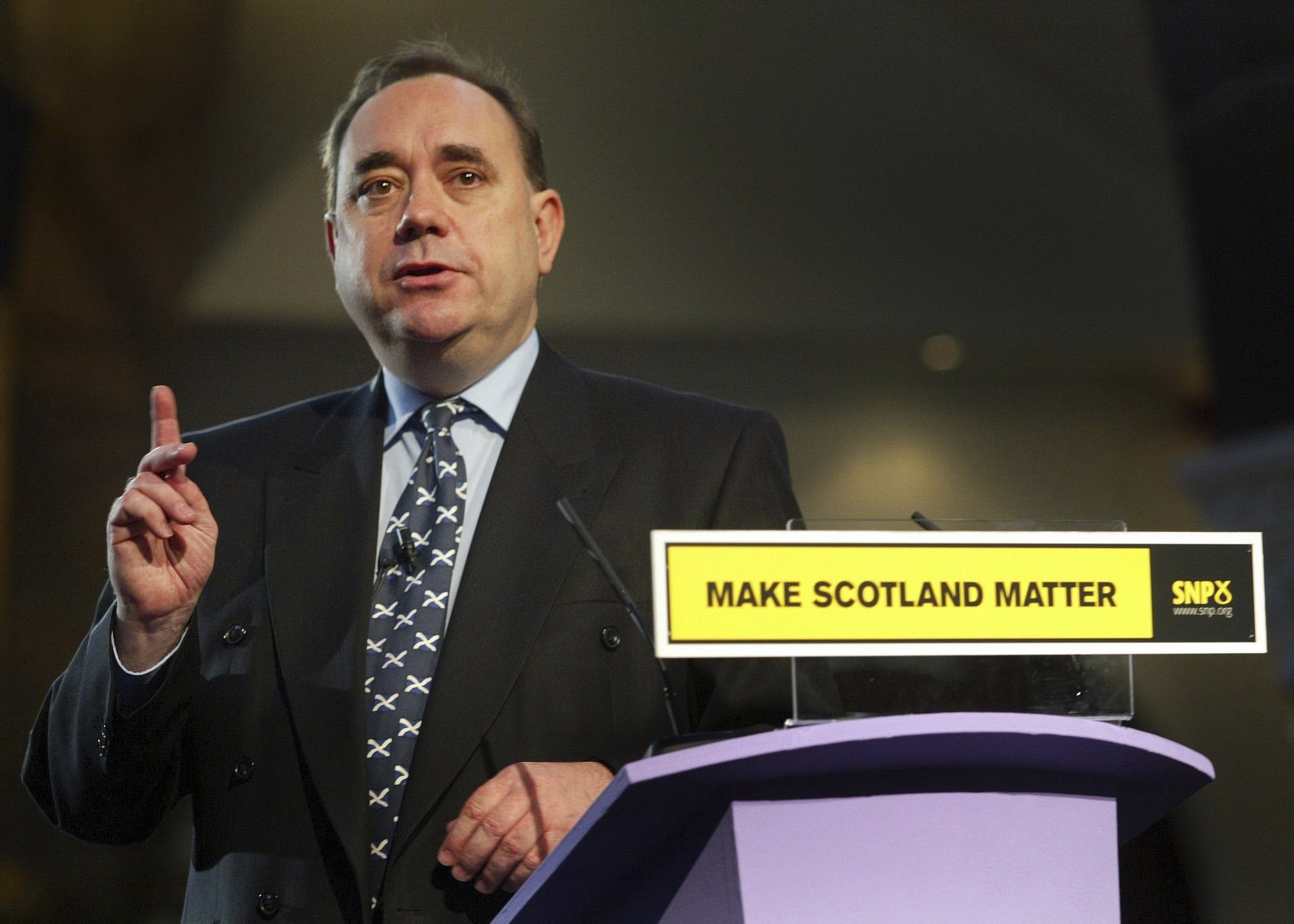 Alex Salmond, ex-chefe de governo da Escócia, morre aos 69 anos