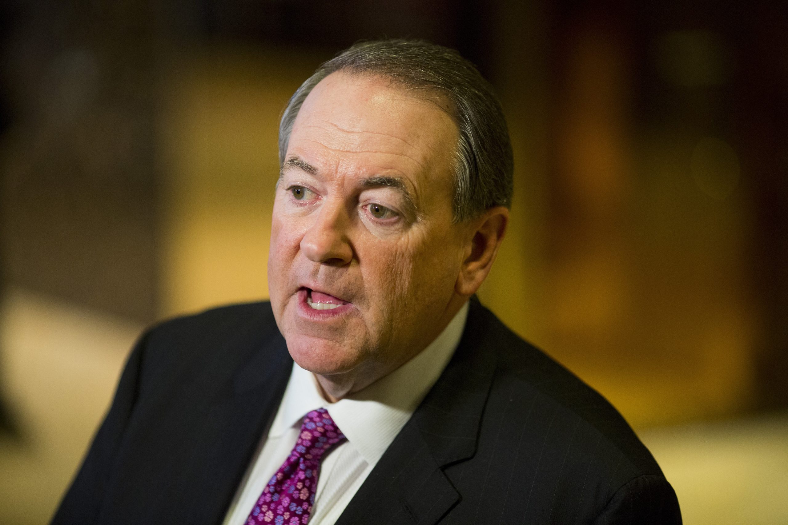 Trump escolhe ex-governador do Arkansas Mike Huckabee como embaixador em Israel