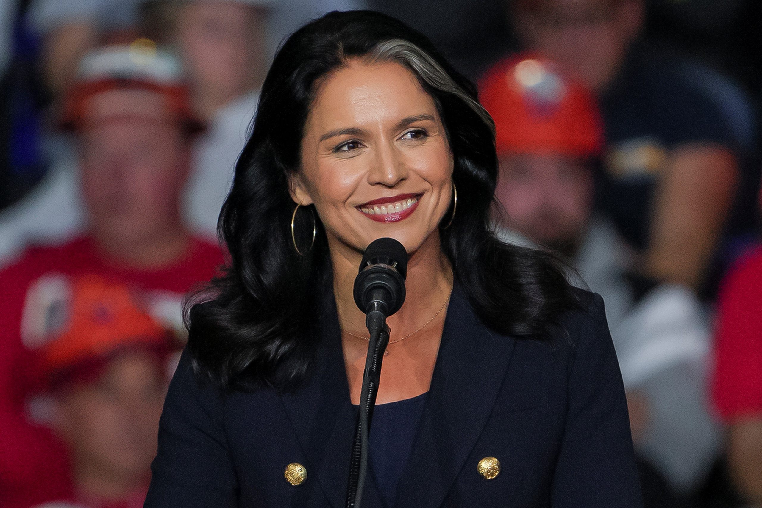 Trump escolhe ex-democrata Tulsi Gabbard como diretora de Inteligência Nacional