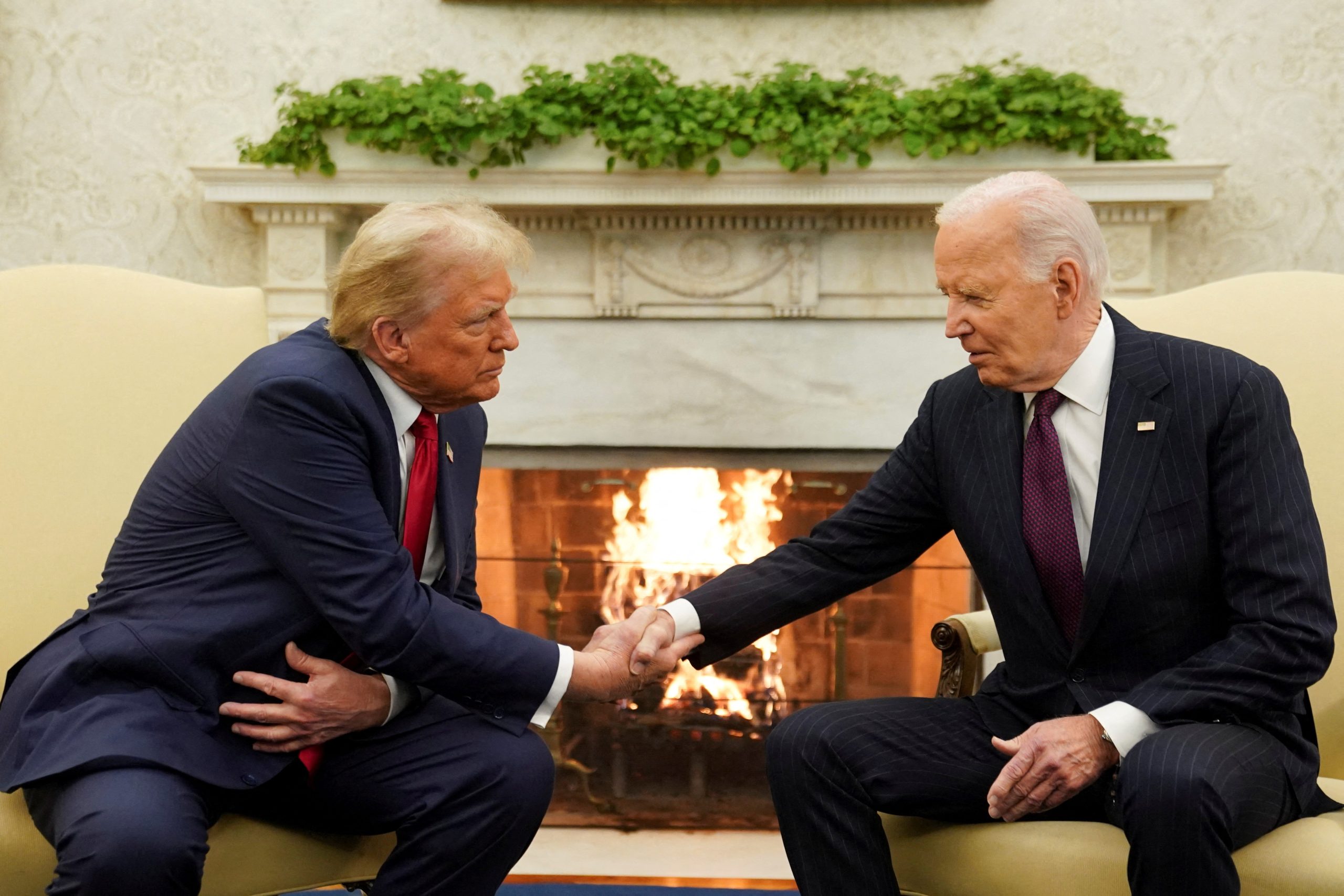 Trump se reúne com Biden em 1ª visita à Casa Branca após eleição